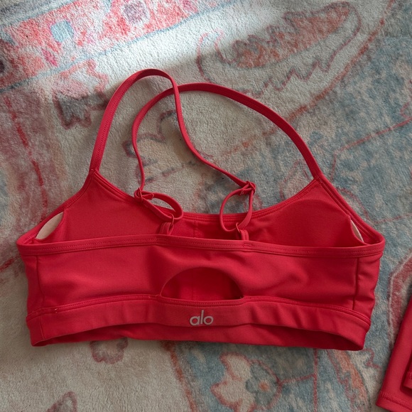 ALO Set - Candy Red - Picture 5 of 12